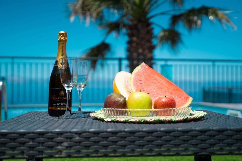 Villa Rosa With Private Pool By Hr Madeira ริเบรา บราวา ภายนอก รูปภาพ